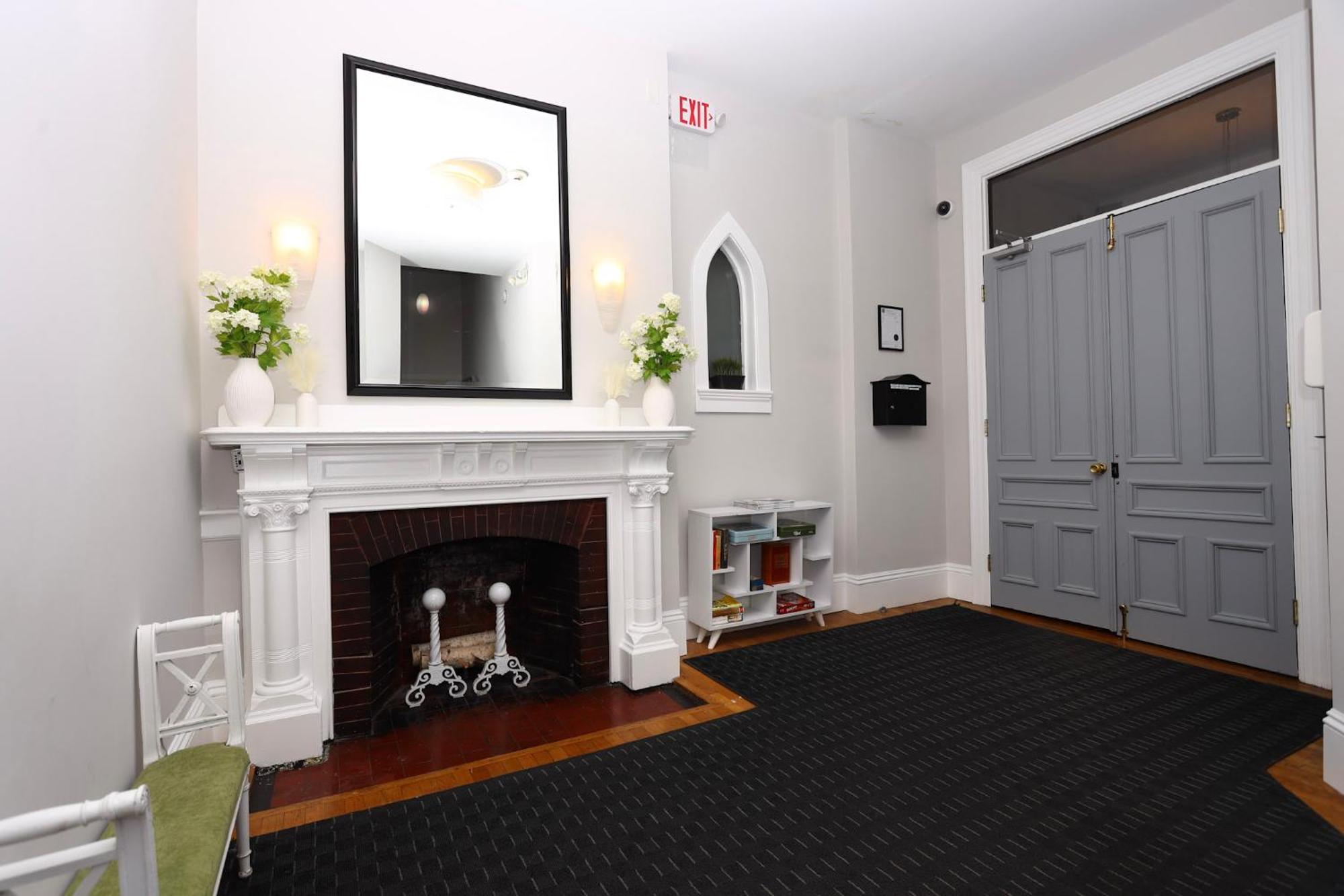 Stylish Newbury Street Studio, #4 Бостон Экстерьер фото